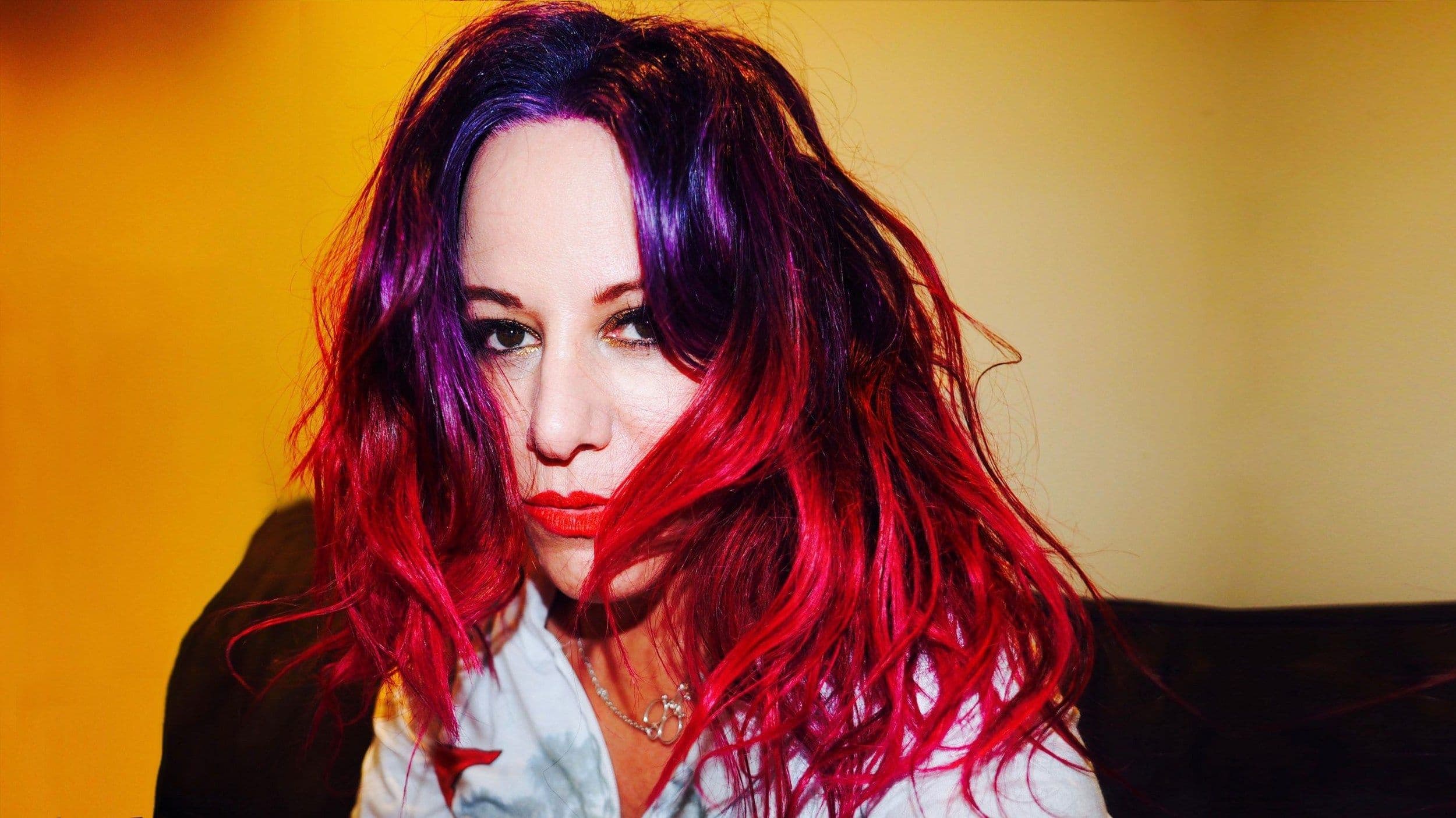 Morte de Jennifer Finch, Baixista do L7, aos 59 Anos