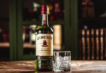 COMBO JAMESON MEIO A MEIO